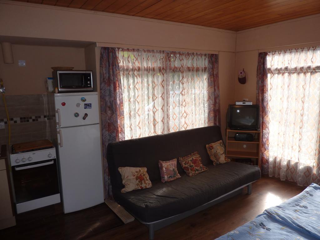 Vadásztanya Apartmanházak Siófok Camera foto