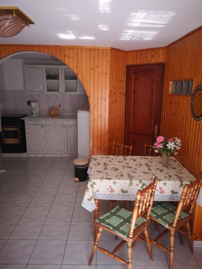 Vadásztanya Apartmanházak Siófok Esterno foto