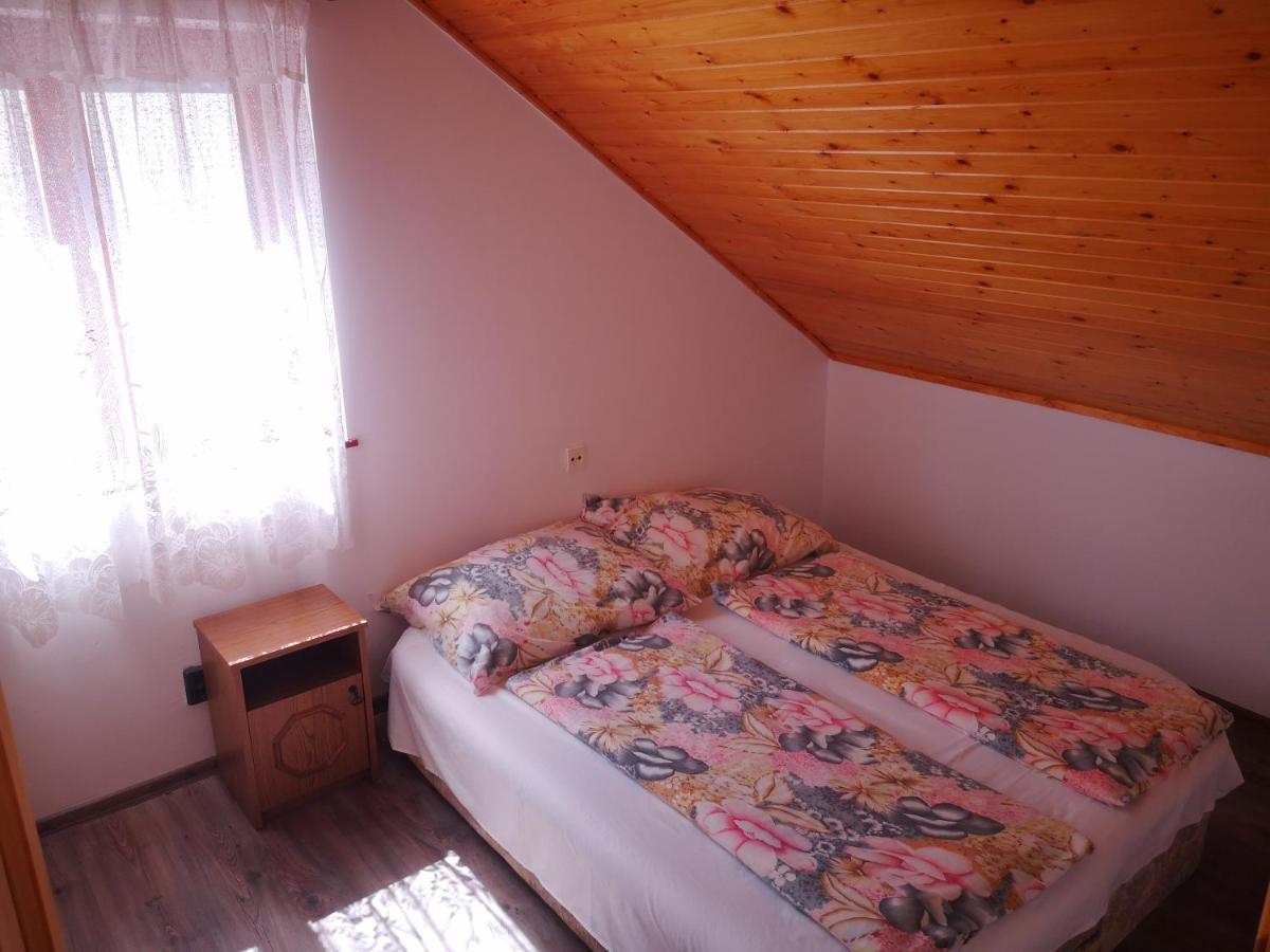 Vadásztanya Apartmanházak Siófok Esterno foto