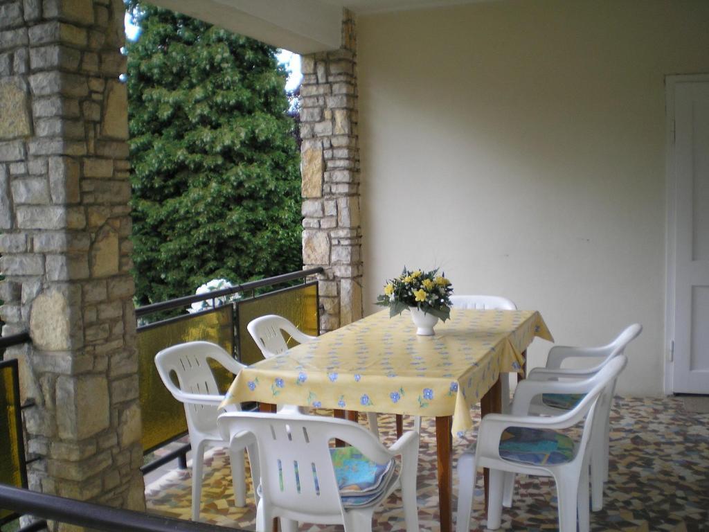 Vadásztanya Apartmanházak Siófok Esterno foto