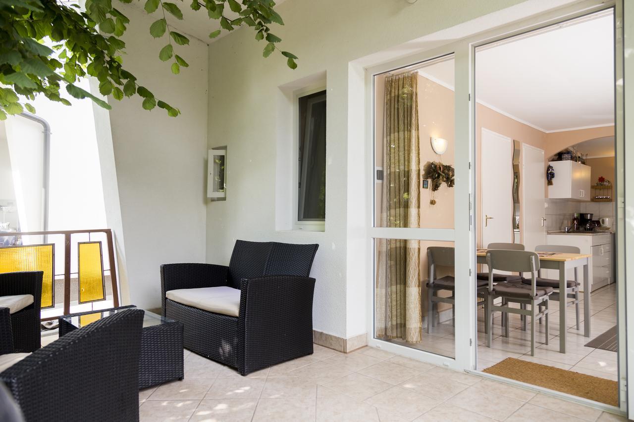 Vadásztanya Apartmanházak Siófok Esterno foto